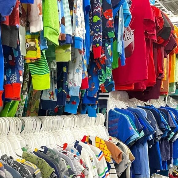 Huge lot Youth Boys mystery bundle size 10-14 small, med, large - Picture 4 of 4
